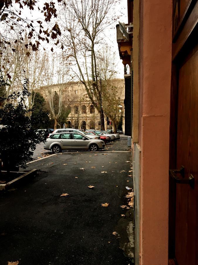 Dolce Casa Colosseo โรม ภายนอก รูปภาพ