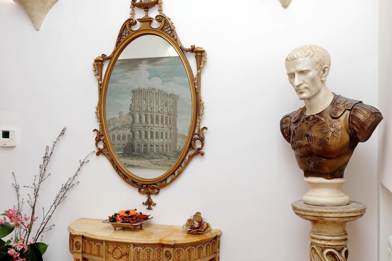 Dolce Casa Colosseo โรม ภายนอก รูปภาพ