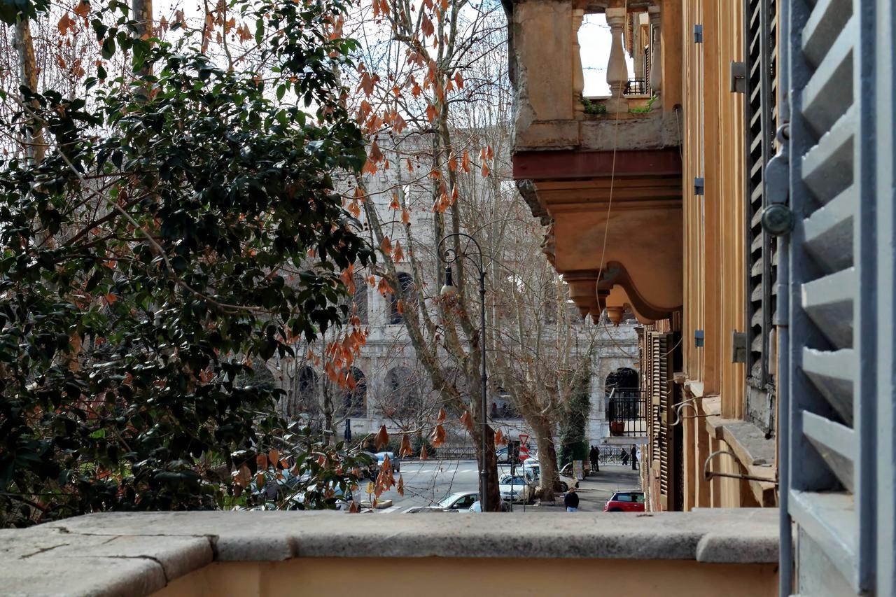 Dolce Casa Colosseo โรม ภายนอก รูปภาพ